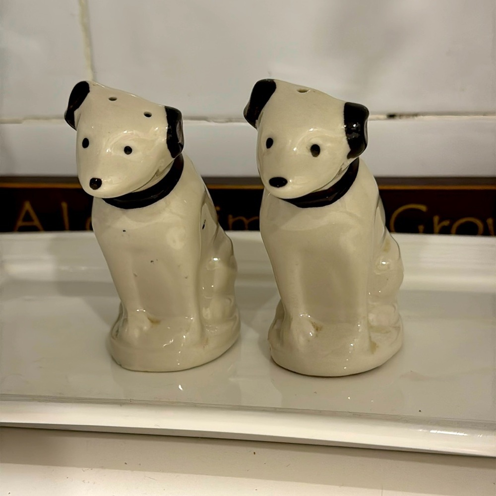 Vintage RCA Victor Nipper Salt and Pepper set​